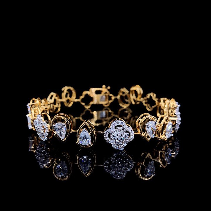 Alluring floral lab-grown diamond bracelet in yellow gold — from our collection